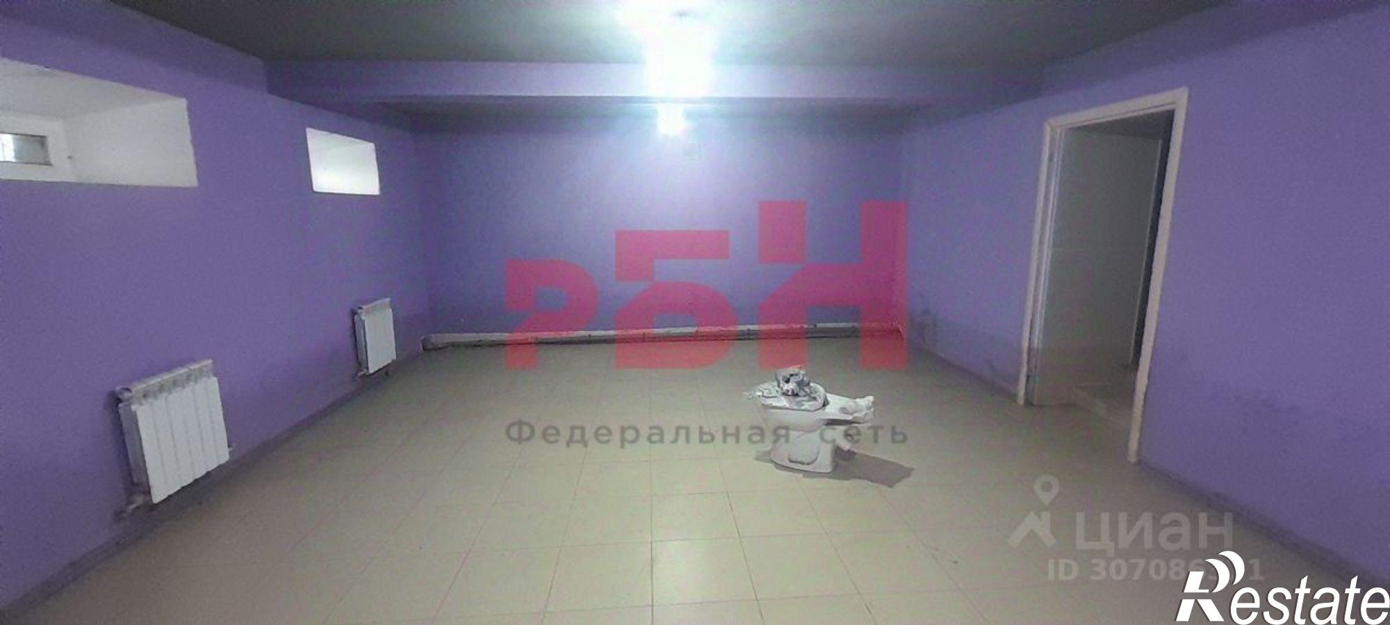 Купить торговое помещение за 22 000 100 рублей на проспект Победа Революции, 114