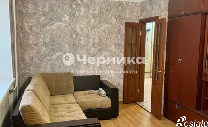 2-комн квартира улица Устинова, 106А,  д. 106А