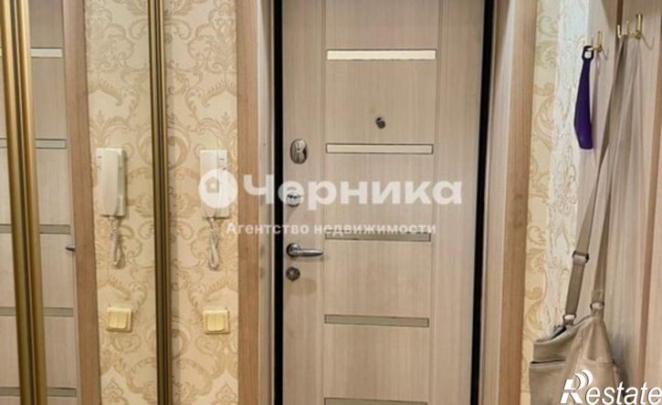 2-комн квартира улица Устинова, 106А,  д. 106А