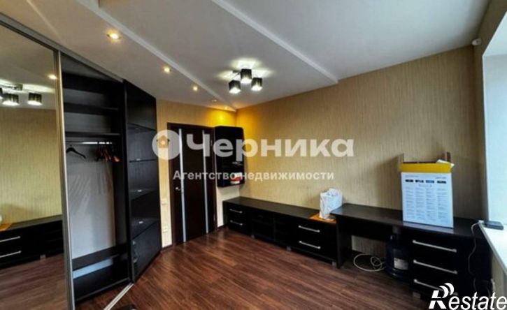 3-комн квартира улица Калинина, 33Б,  д. 33Б