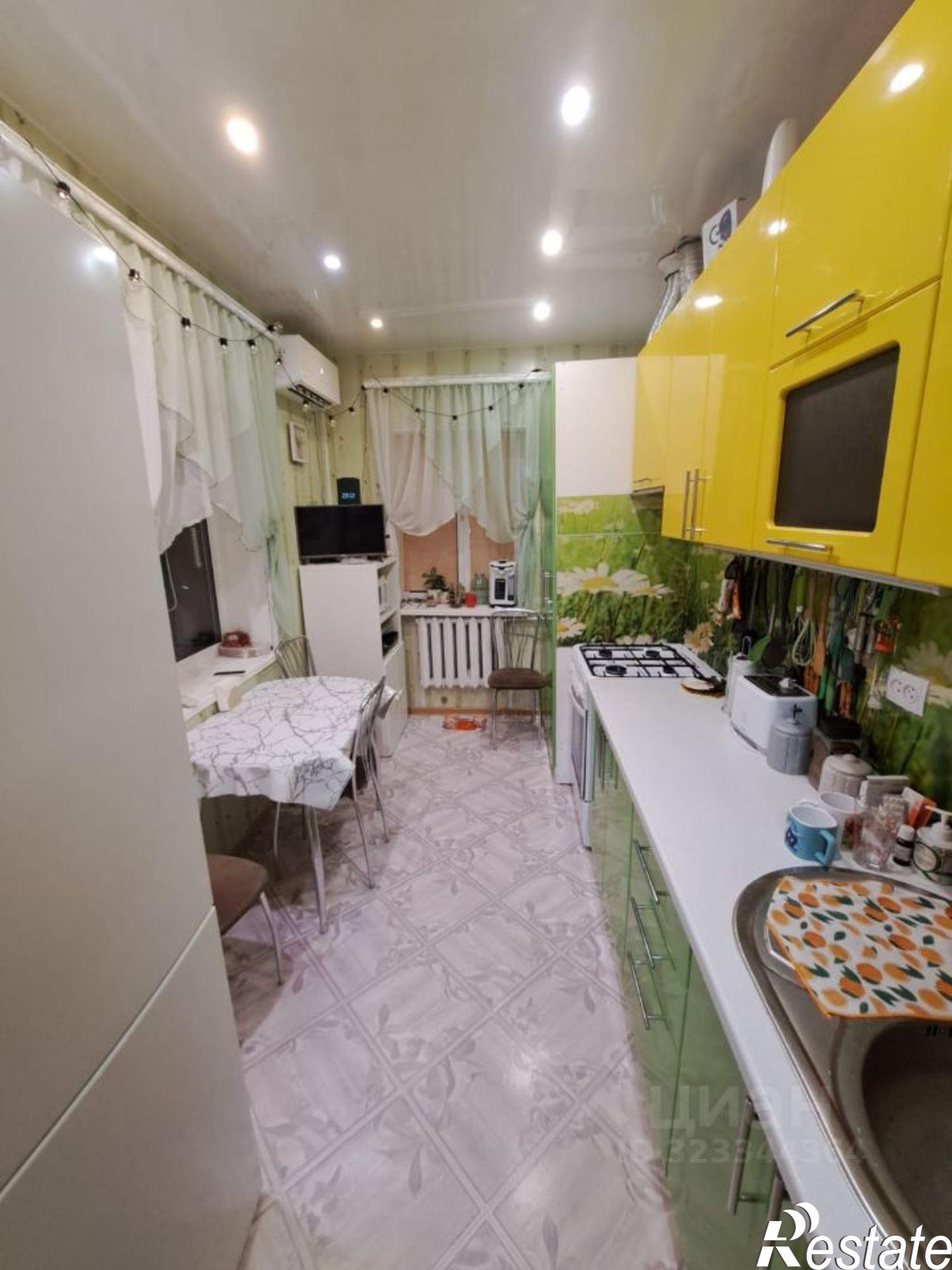 Купить дачу, дом, коттедж за 5 800 000 рублей на улица Коминтерна, 37