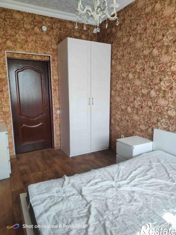 2-комн квартира ул Ионова, 100,  д. 100