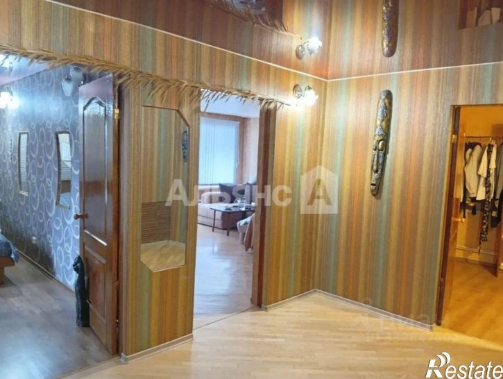 3-комн квартира Комиссаровский пер, 87,  д. 87