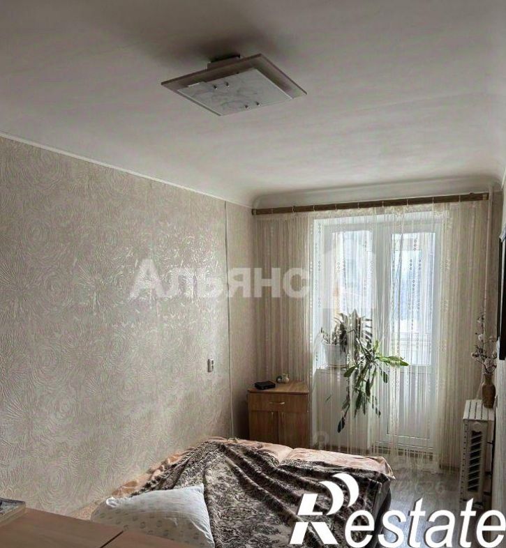 4-комн квартира проспект Строителей, 18,  д. 18