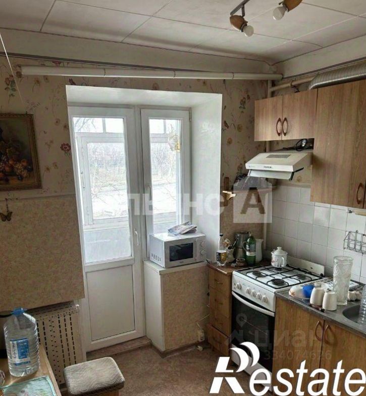 4-комн квартира проспект Строителей, 18,  д. 18
